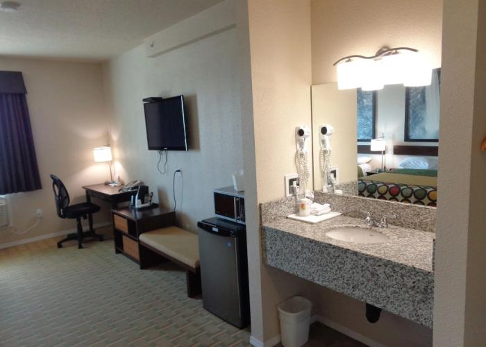 High Point Inn & Suites Peace River