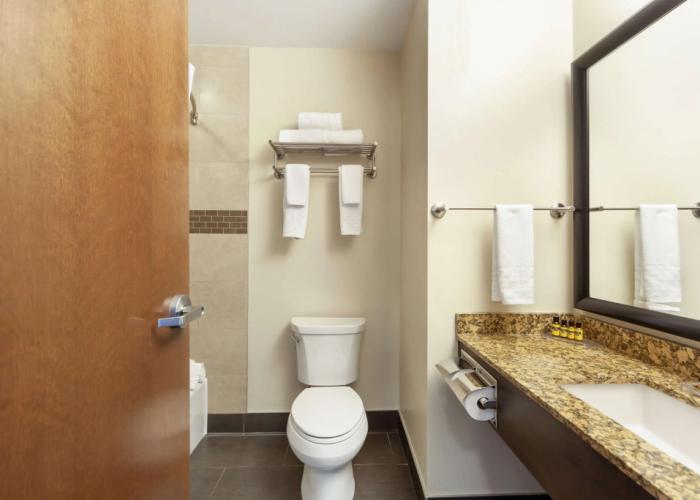 Best Western Plus Peace River Hotel & Suites