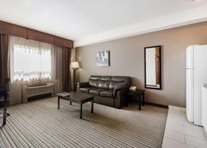 Best Western Plus Peace River Hotel & Suites