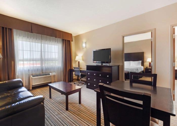 Best Western Plus Peace River Hotel & Suites