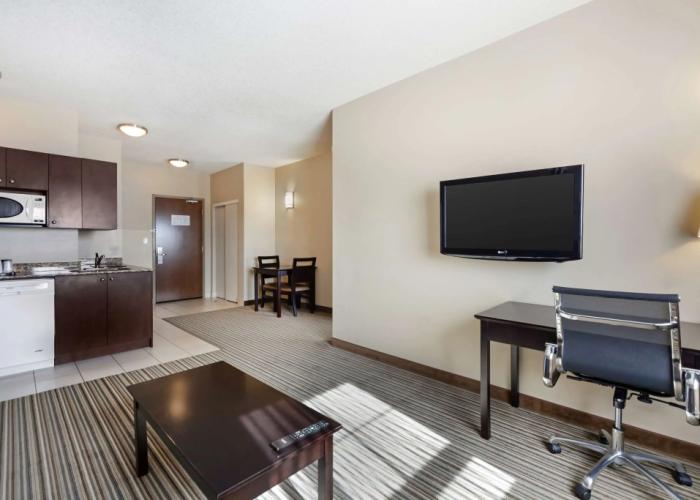 Best Western Plus Peace River Hotel & Suites
