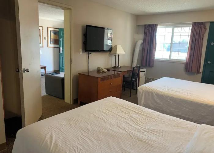 Peace Valley Inns
