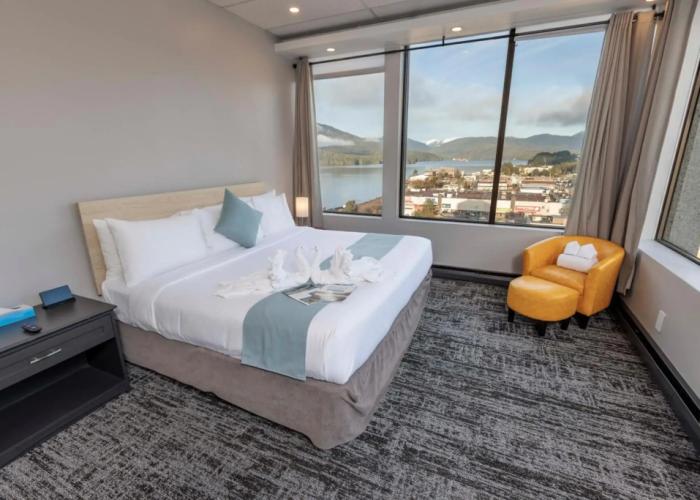 Highliner Hotel & Conference Centre