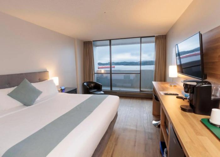 Highliner Hotel & Conference Centre
