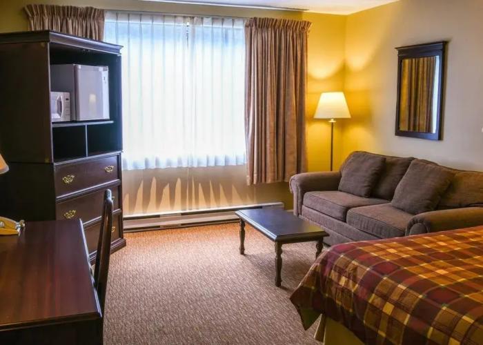 Pacific Inn