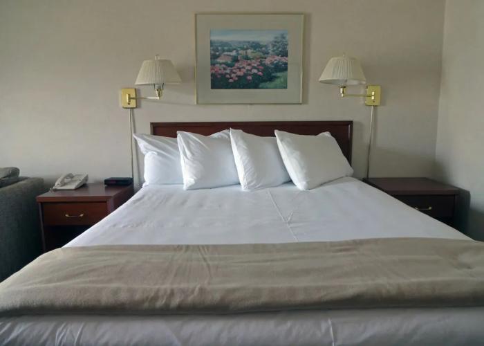 Powell River Town Centre Hotel