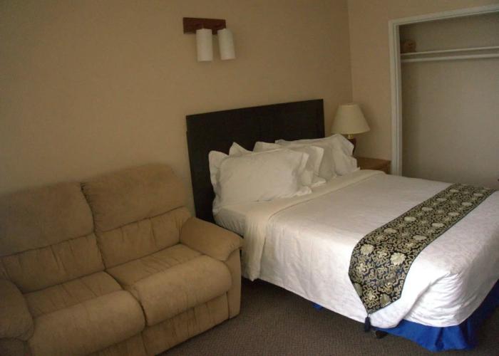 Marine Inn
