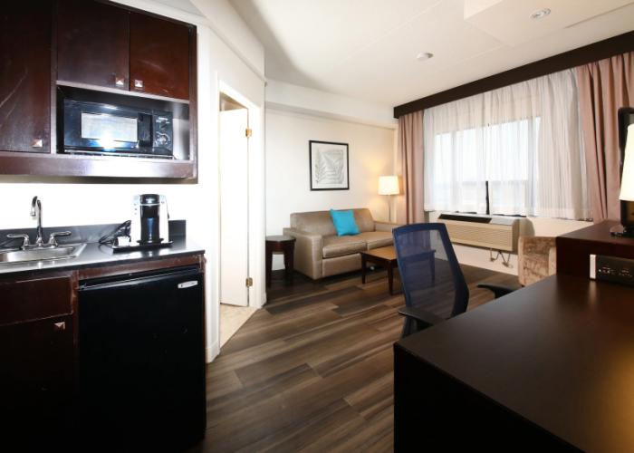 Holiday Inn & Suites Windsor Ambassador Bridge by IHG