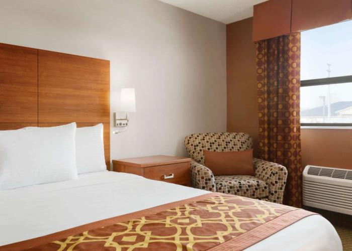 Travelodge by Wyndham Windsor