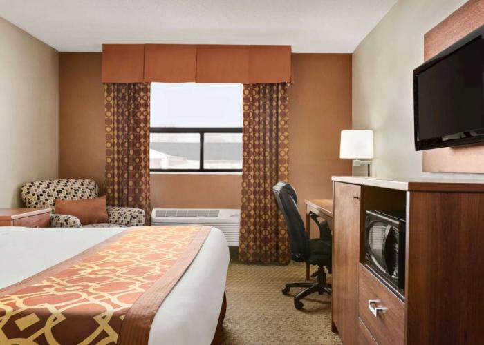 Travelodge by Wyndham Windsor