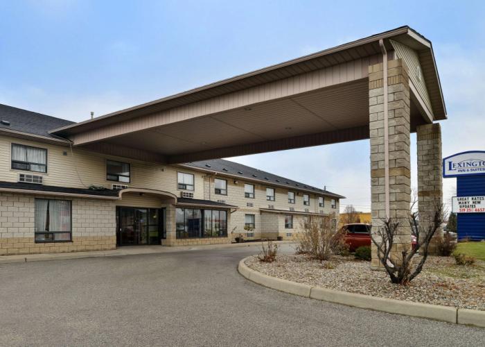 Lexington Inn & Suites Windsor