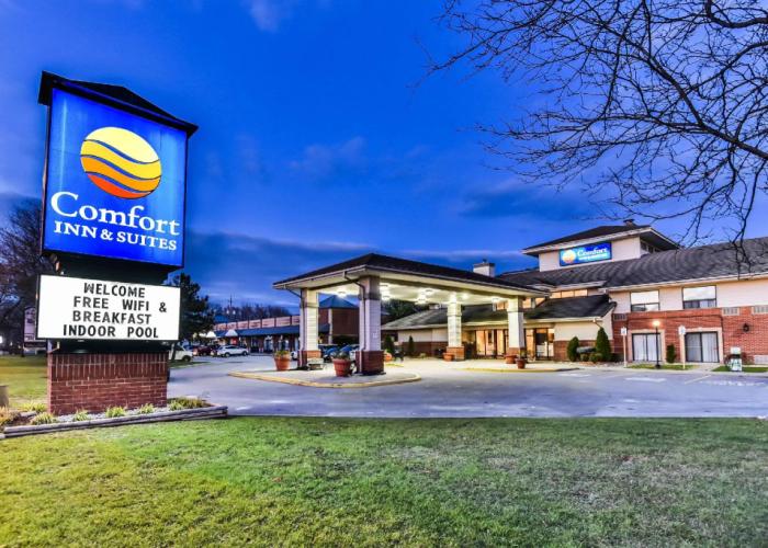 Comfort Inn & Suites Ambassador Bridge