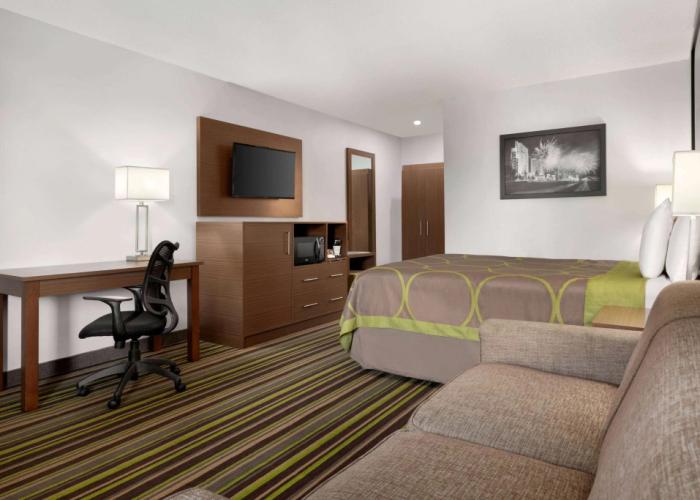 Super 8 by Wyndham Windsor/Dougall