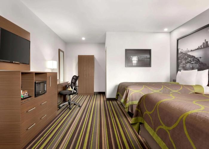 Super 8 by Wyndham Windsor/Dougall