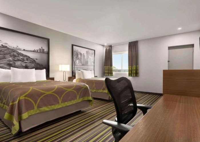 Super 8 by Wyndham Windsor/Dougall