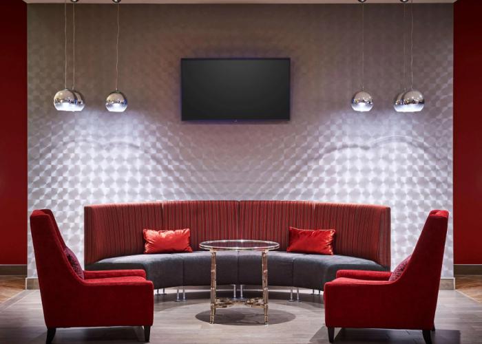 DoubleTree by Hilton Windsor Hotel & Suites