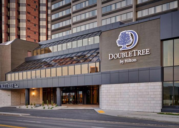 DoubleTree by Hilton Windsor Hotel & Suites