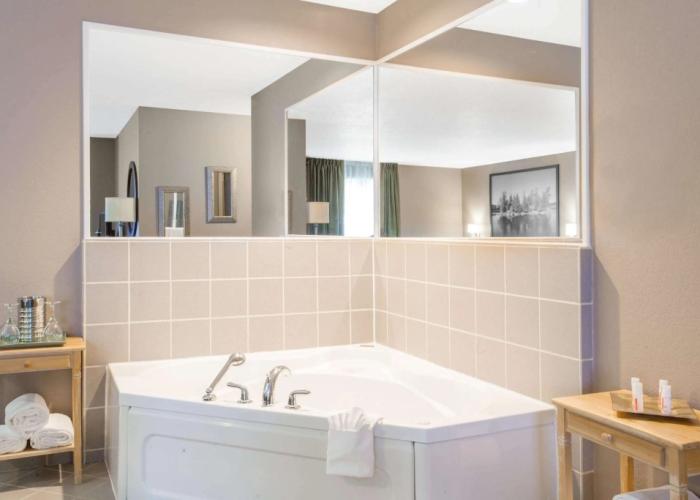 Super 8 by Wyndham Kenora