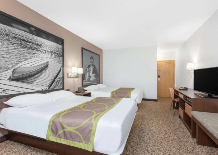 Super 8 by Wyndham Kenora