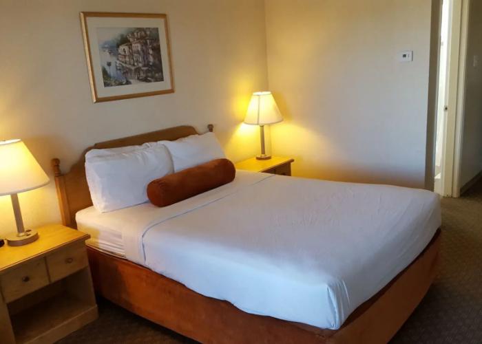 Knights Inn Lethbridge