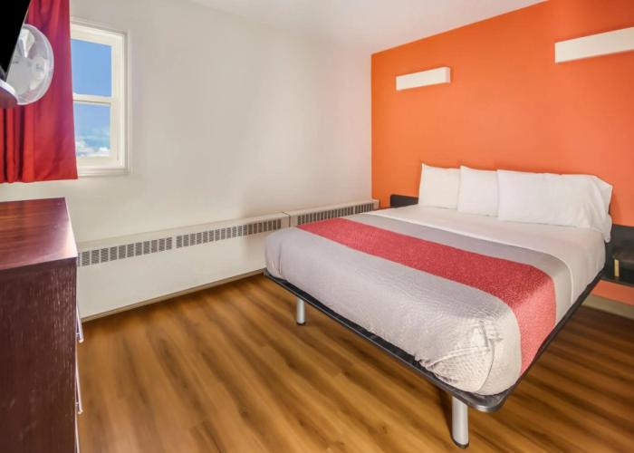 Motel 6 Lethbridge, AB
