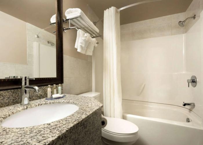 Travelodge by Wyndham Lethbridge