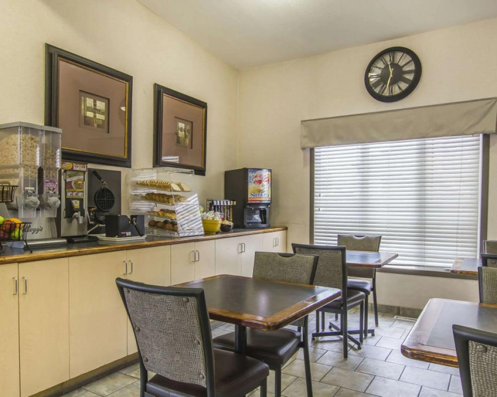 фото Econo Lodge Lethbridge