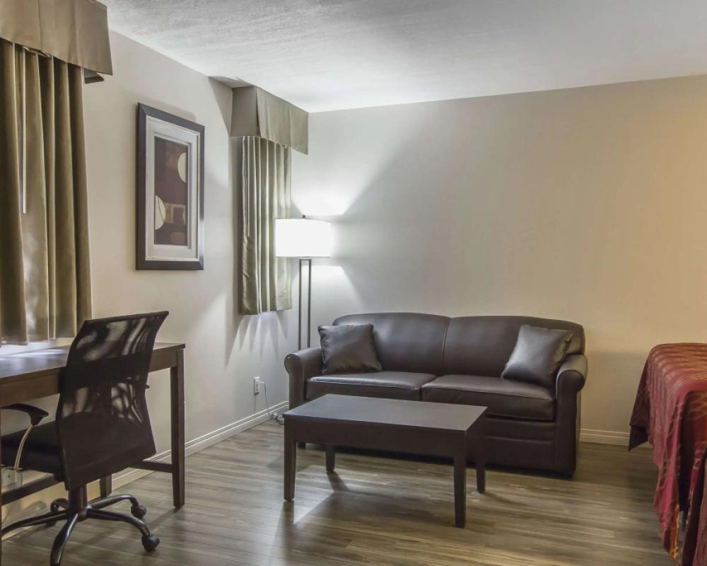 фото Econo Lodge Lethbridge