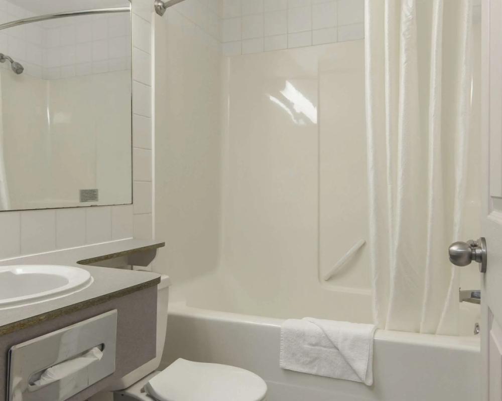 фото Econo Lodge Lethbridge
