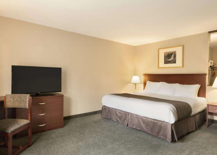 Days Inn by Wyndham Thunder Bay North