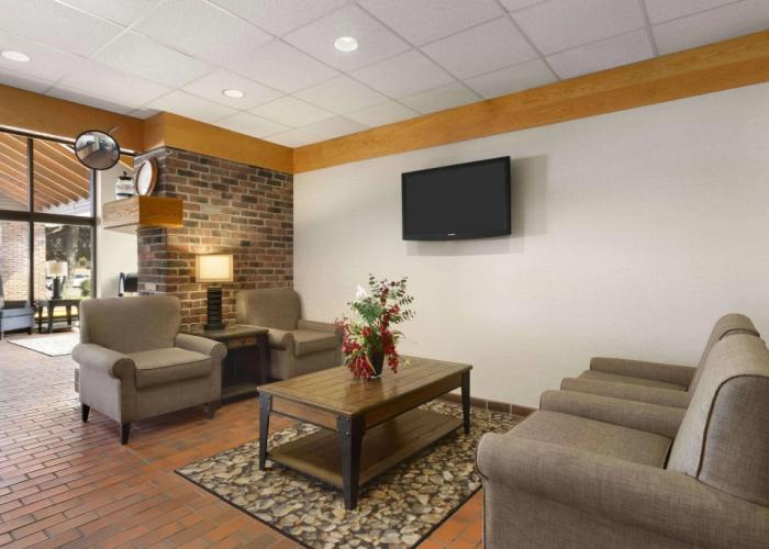 Travelodge by Wyndham Thunder Bay