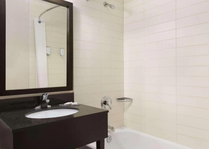 Travelodge by Wyndham Thunder Bay