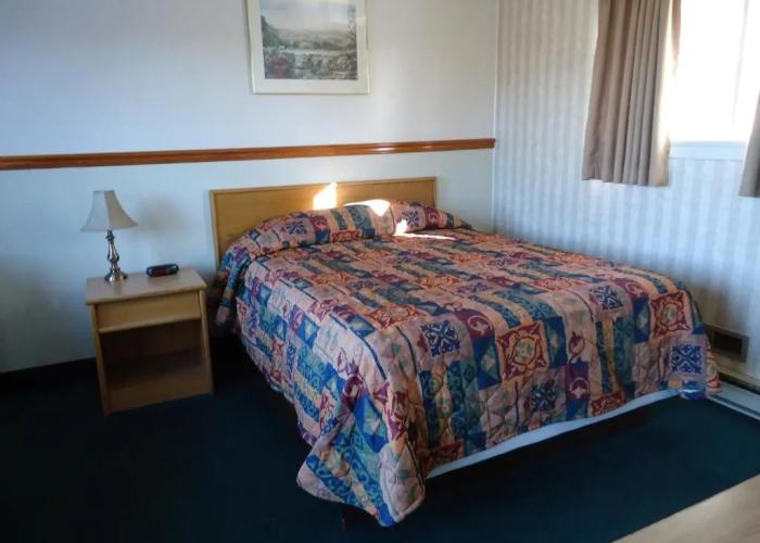 Kingsway Inn Motel