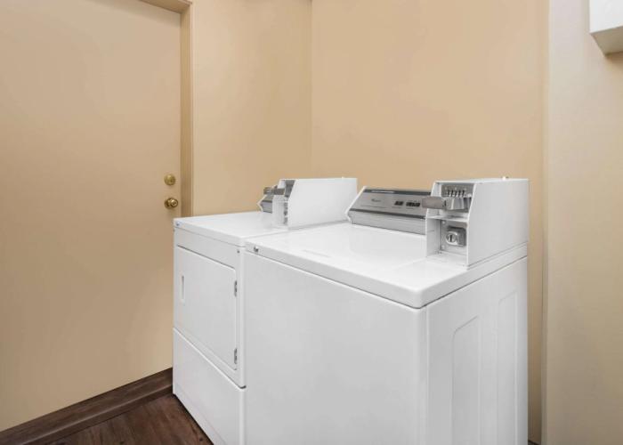 Super 8 by Wyndham Thunder Bay