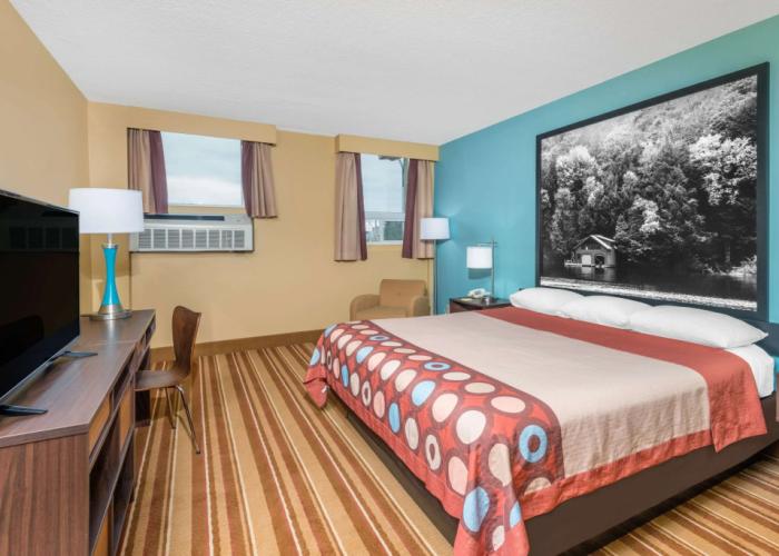 Super 8 by Wyndham Thunder Bay