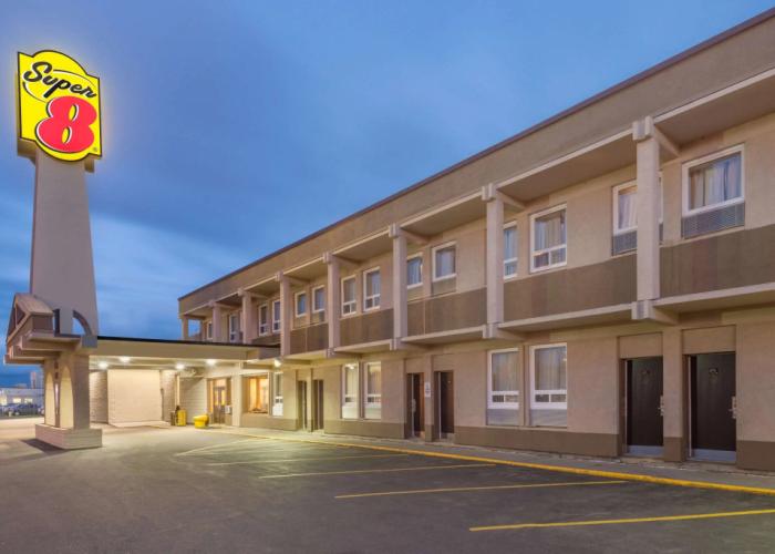 Super 8 by Wyndham Thunder Bay