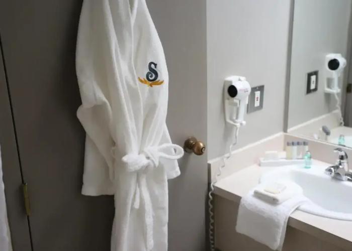 Travelodge by Wyndham Grande Prairie