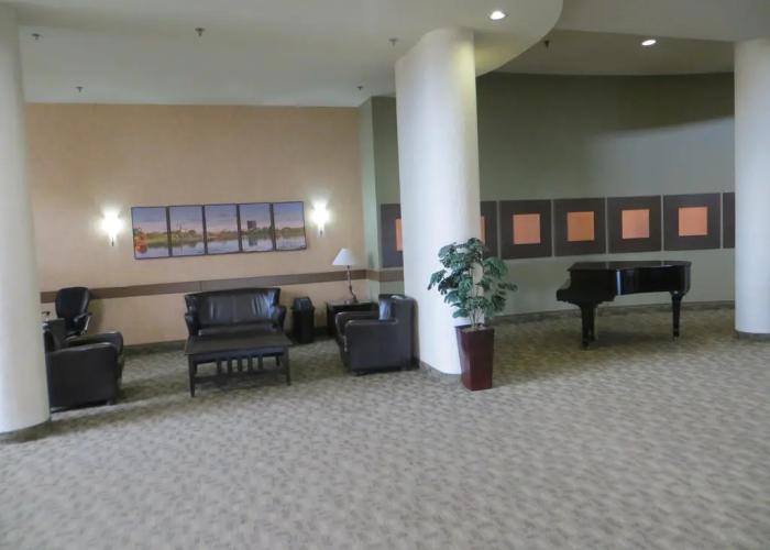 Paradise Inn & Conference Centre