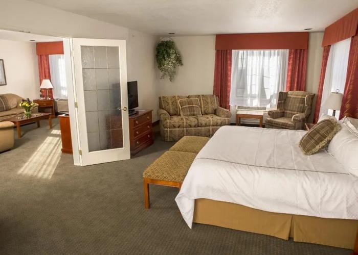 Service Plus Inn and Suites - Grande Prairie