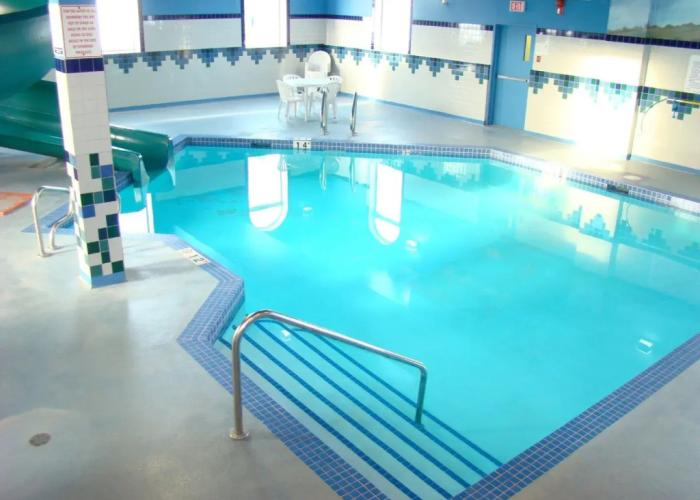 Service Plus Inn and Suites - Grande Prairie