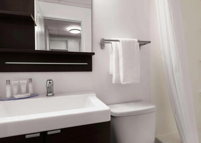 Howard Johnson by Wyndham Grande Prairie