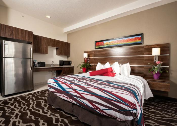 Encore Suites by Service Plus Inns