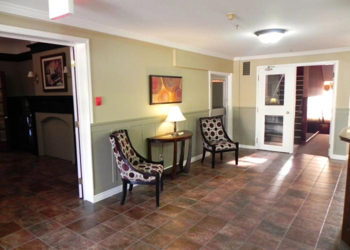 Harbourview Inn & Suites