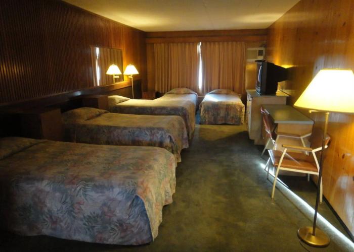 Airport Inn Motel & RV Park