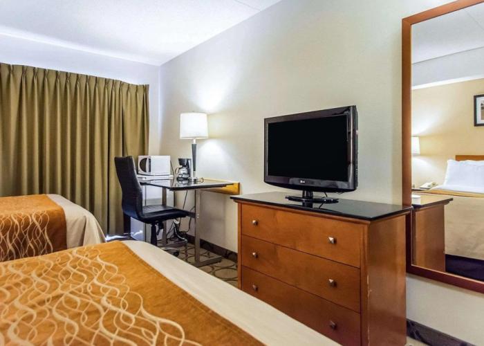 Comfort Inn East