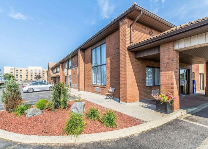 Comfort Inn East