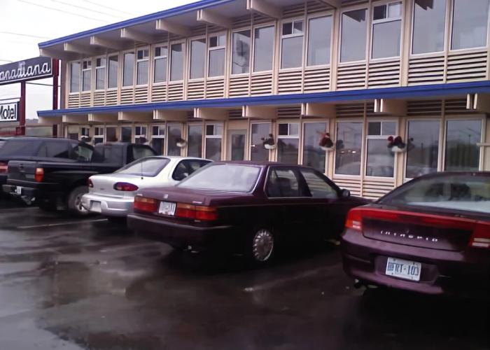 Canadiana Motel