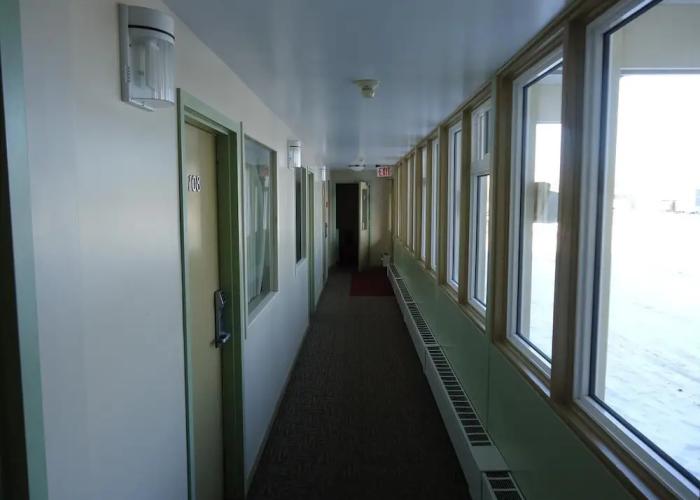 Canadiana Motel