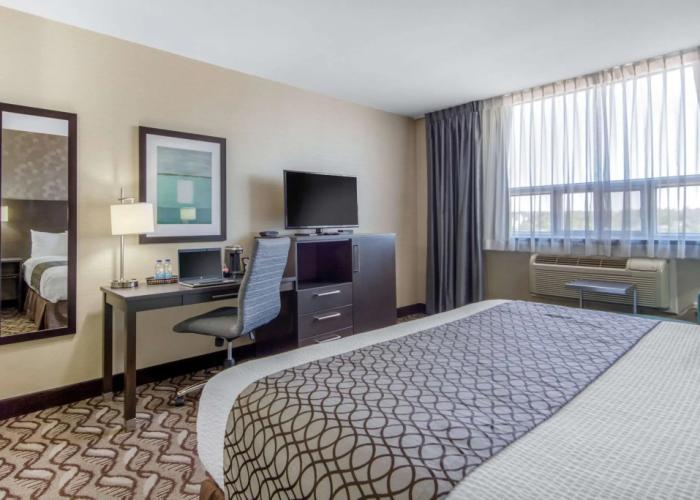 Clarion Hotel