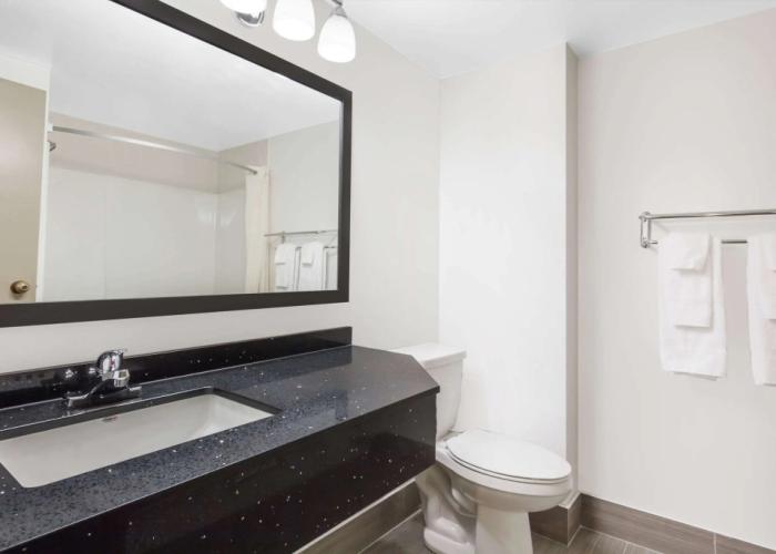 Super 8 by Wyndham Sudbury ON